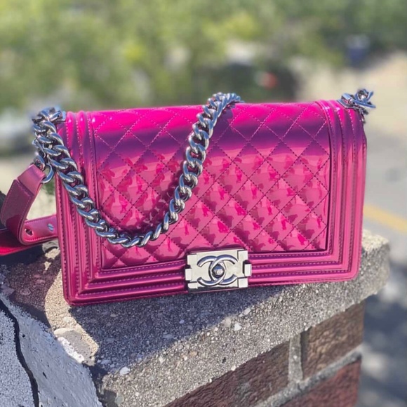 STUNNING RARE CHANEL METALLIC HOT PINK BOY BAG - Picture 3 of 13